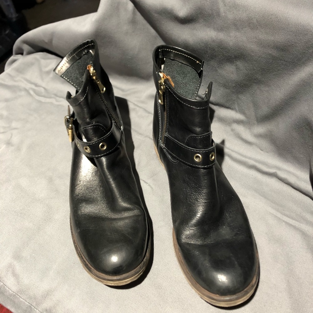 Leather ankle boots - made in Florence Italy